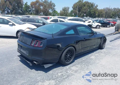 2014 Ford Mustang V6 z USA, uszkodzony, nr VIN 1ZVBP8AMXE5219642